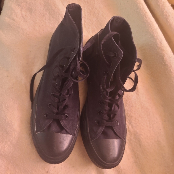 Converse Black High-Top Sneakers - Picture 5 of 8